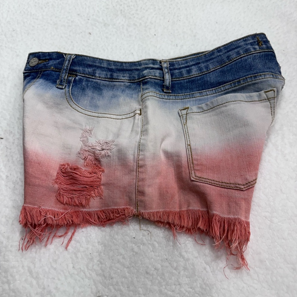 Akira Ombre Denim Women Shorts - Picture 3 of 10
